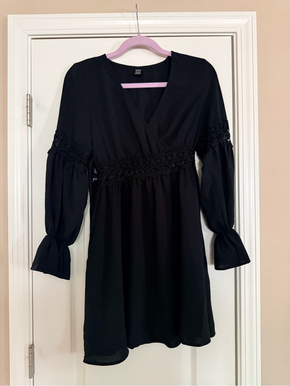 SHEIN Black Lace-Trim V-Neck Long Sleeve Dress